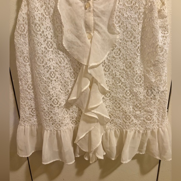 Lace ruffle bottom tank top - Picture 3 of 6